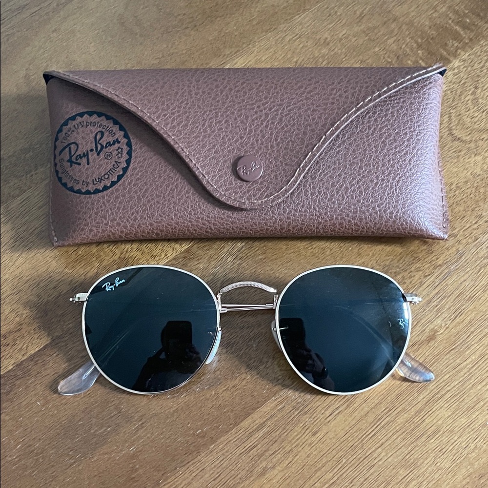 Ray-Ban round metal sunglasses